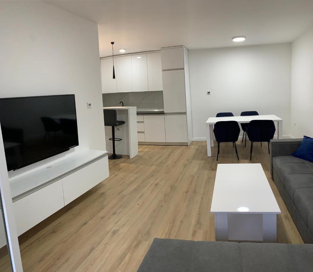 Central Аpartment Foca - with garage Экстерьер фото